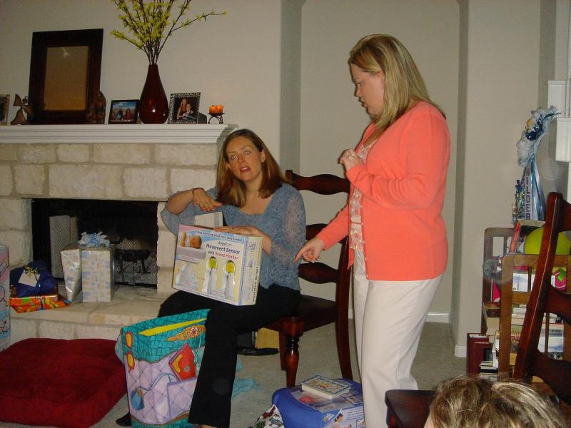 2005/02(Feb)/03(HeatherBabyShower)/800x600_2005-02-12 16-20-45.JPG